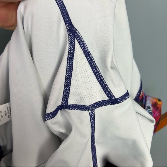 Athleta Hypersonic Sonar Capri Legging Sz S Ember Tie Dye Colorful Activewear - Picture 10 of 10